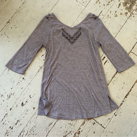 Ellison V-Neck Tunic - Picture 3 of 10